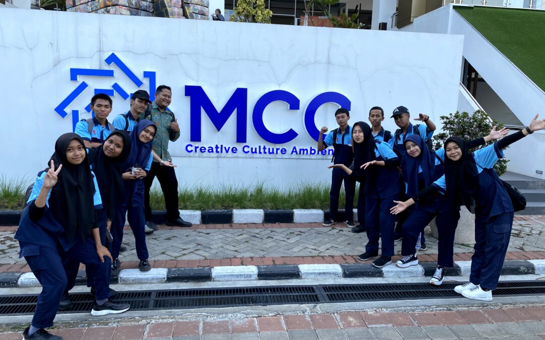 BUREFRENT TEAM melaksanakan Kunjungan Pameran Arsitektur di MCC Malang